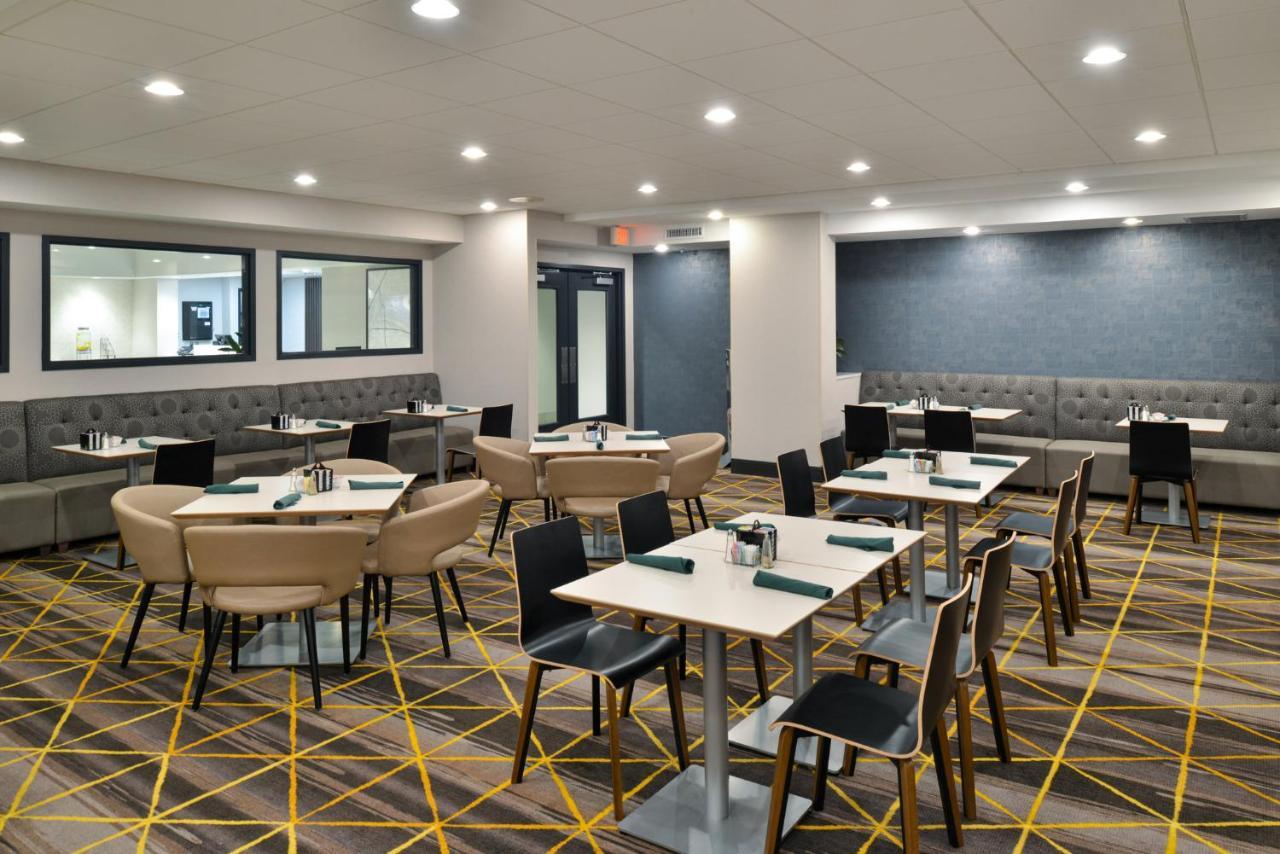 Holiday Inn Hotel & Suites Overland Park-Convention Center By Ihg Exterior photo