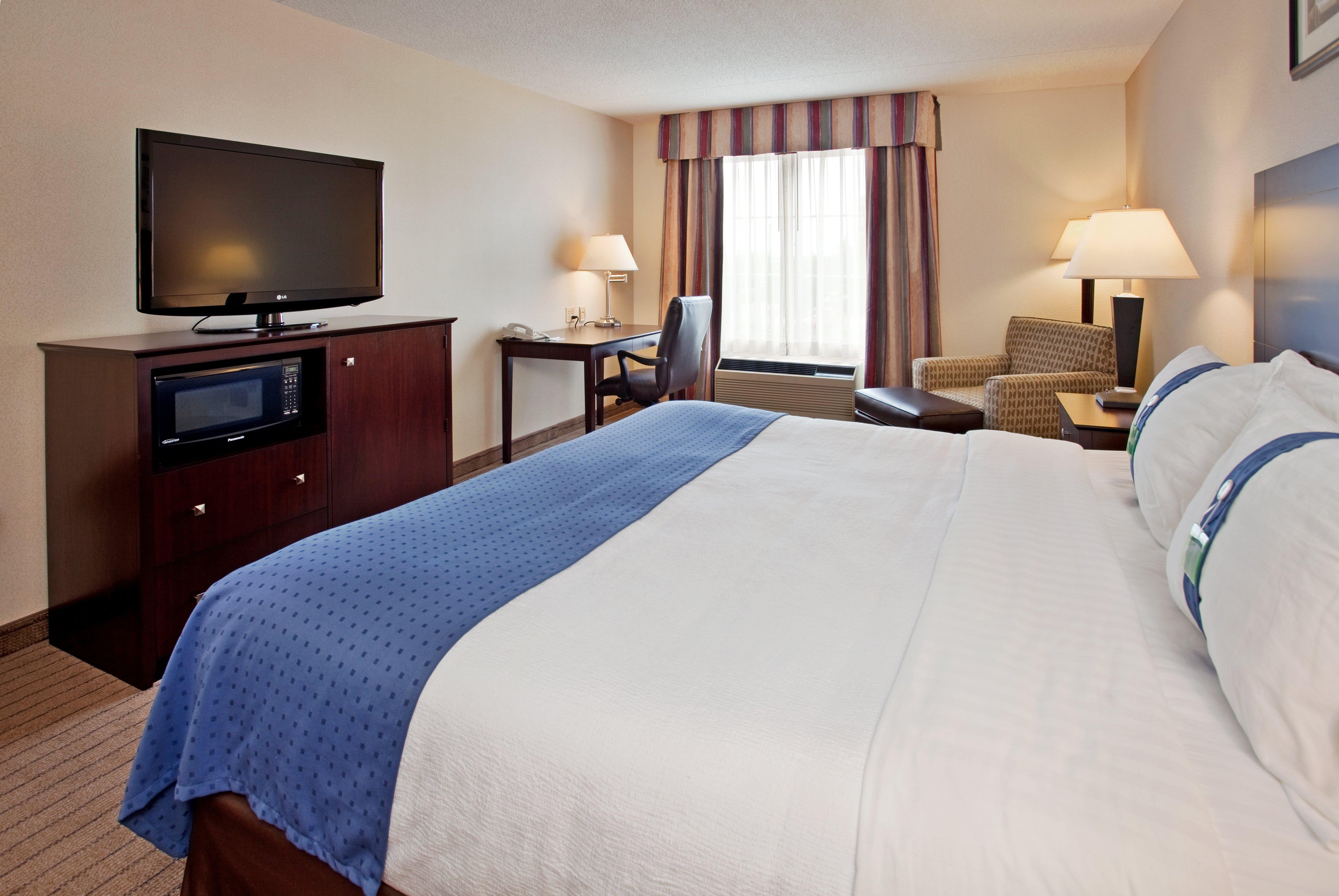 Holiday Inn Hotel & Suites Overland Park-Convention Center By Ihg Exterior photo
