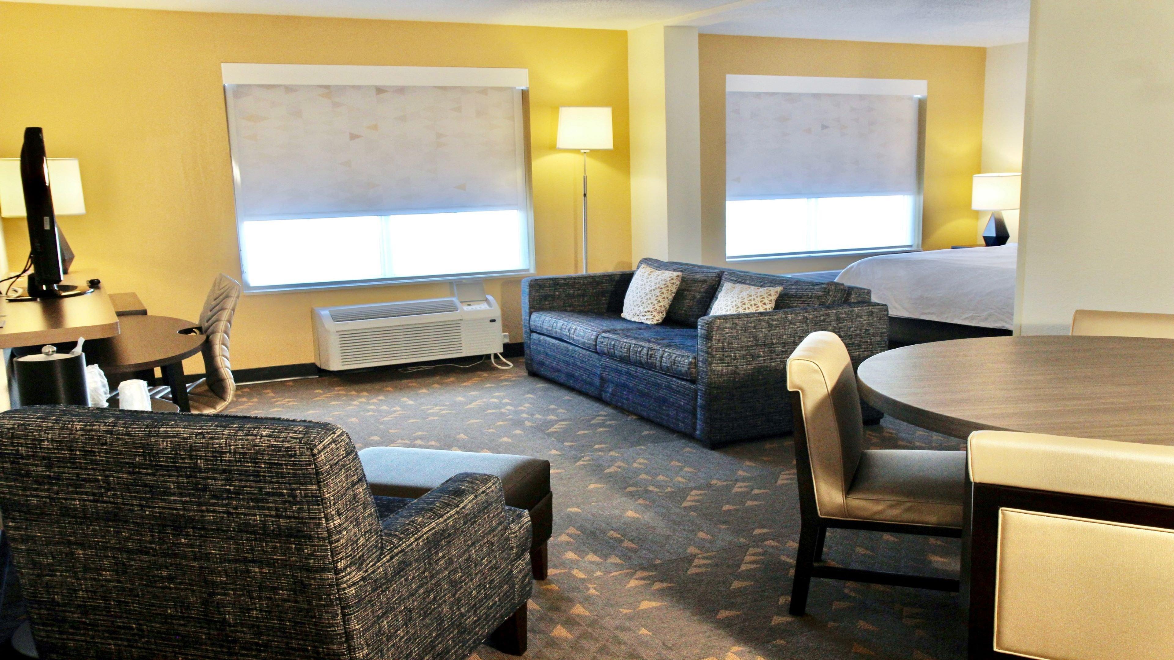 Holiday Inn Hotel & Suites Overland Park-Convention Center By Ihg Exterior photo