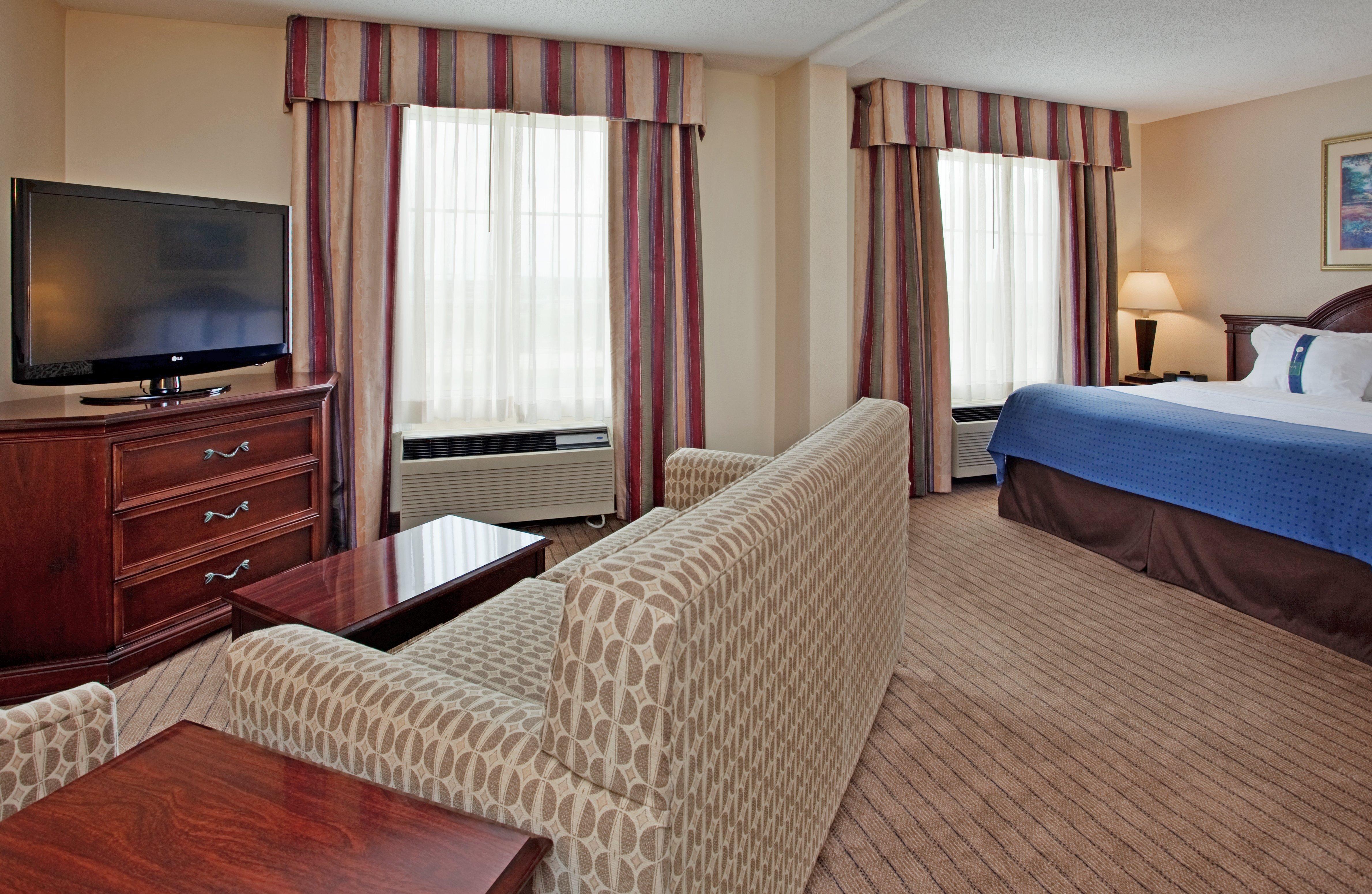 Holiday Inn Hotel & Suites Overland Park-Convention Center By Ihg Exterior photo