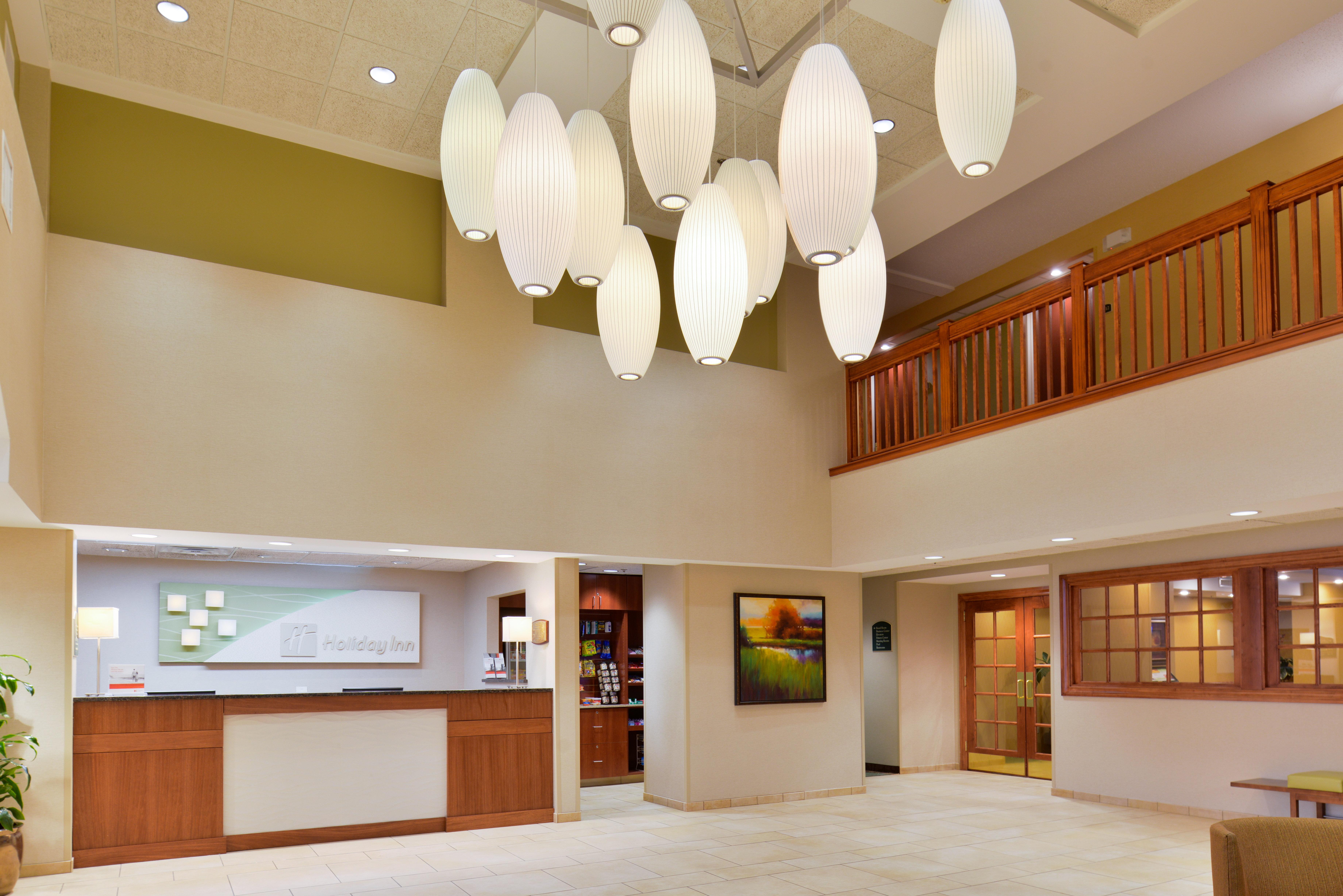 Holiday Inn Hotel & Suites Overland Park-Convention Center By Ihg Exterior photo